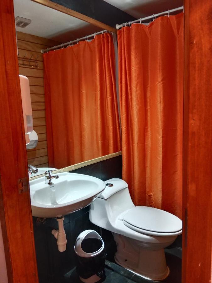 Almer Hostal 푼타아레나스 외부 사진
